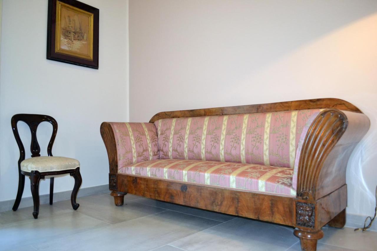 Questo Rinascimento Casa Brigitte Napoli Eksteriør billede
