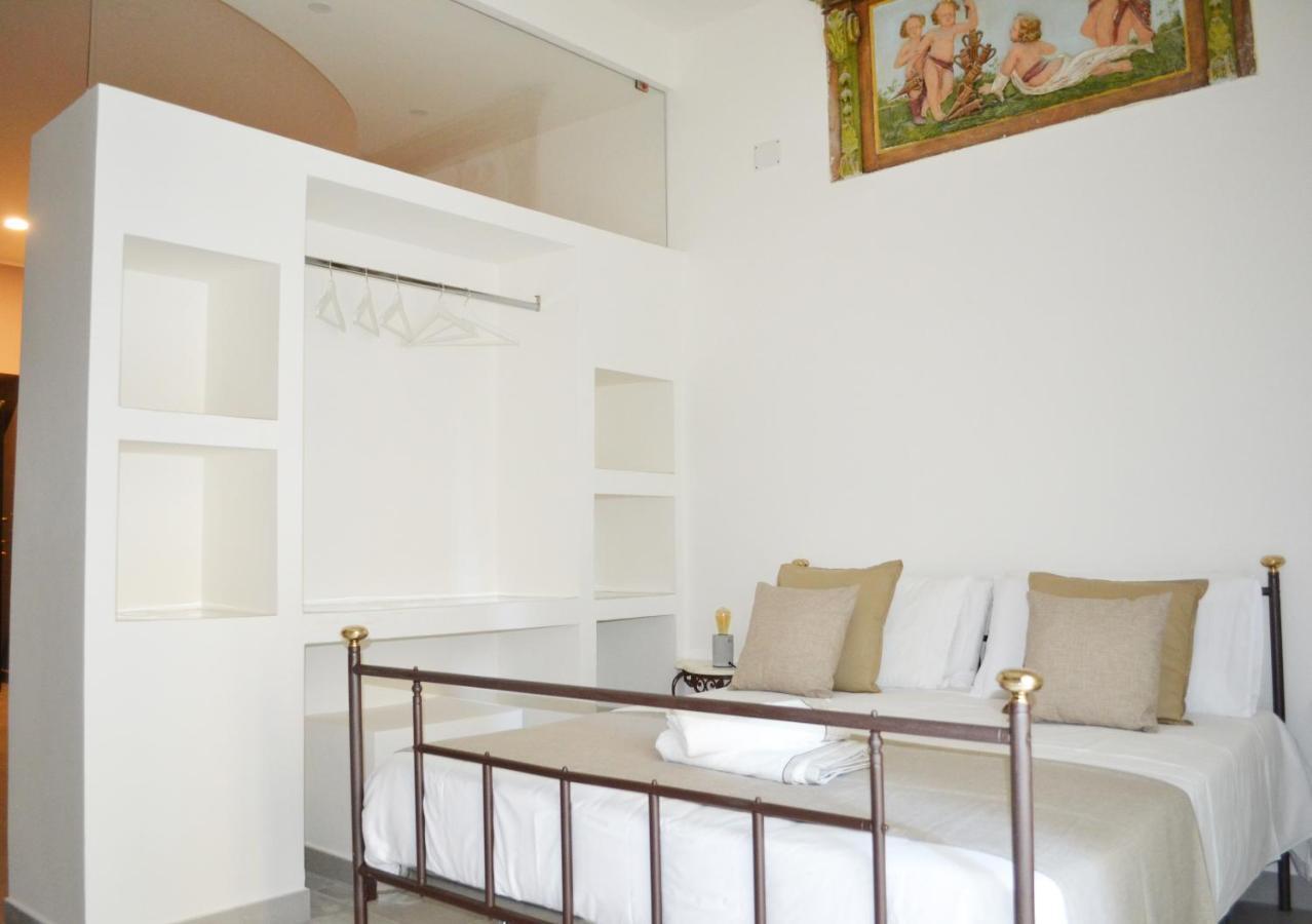 Questo Rinascimento Casa Brigitte Napoli Eksteriør billede