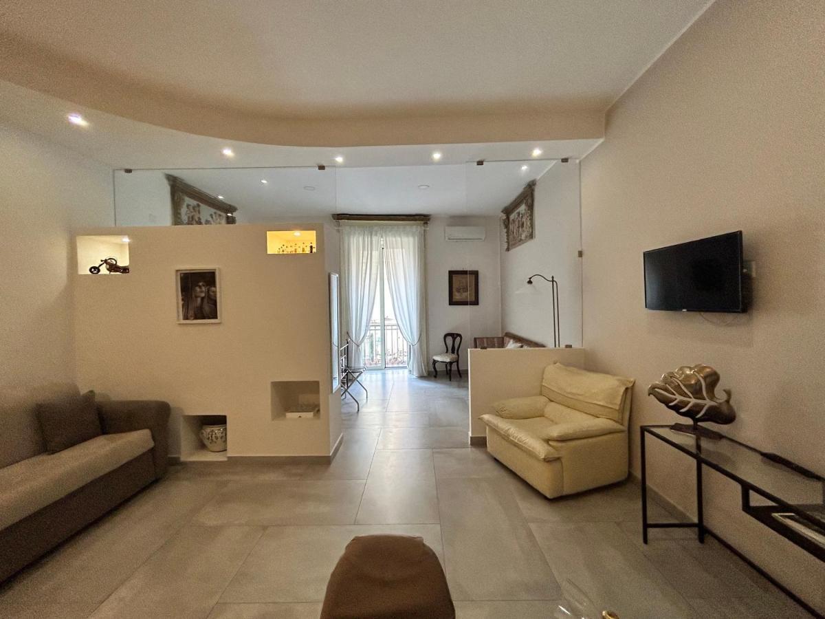 Questo Rinascimento Casa Brigitte Napoli Eksteriør billede